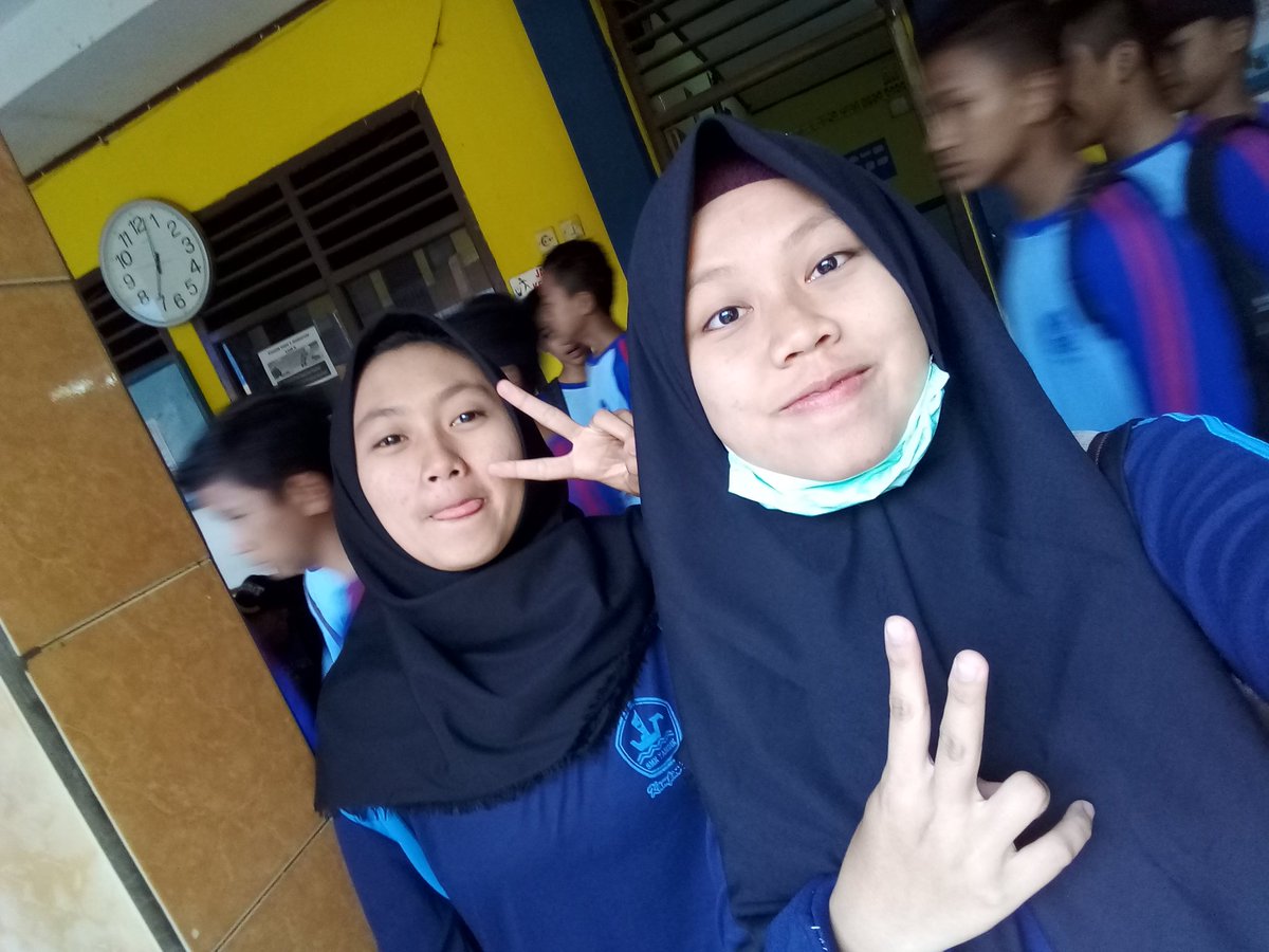 Apriliafrnsisca's tweet photo. Sabtu
#ltpst https://t.co/pyUMlDH7Zr