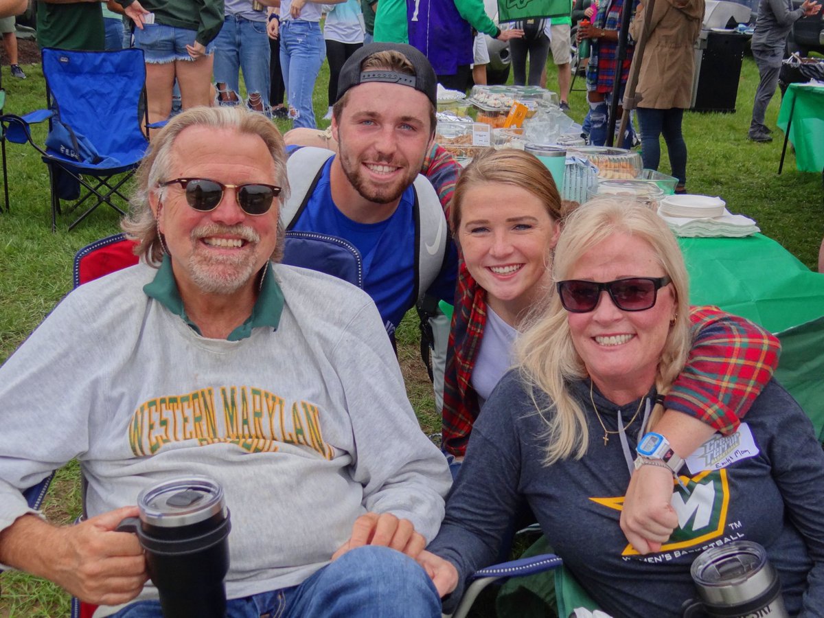 McDaniel_WBB's tweet photo. Thank you to everyone who joined us on the hill for our annual Homecoming tailgate! It was so much fun having everyone together! ππͺπβΊοΈπSee our Facebook for more pictures! We hope to have you all back and more for next year! #mcdanielfootball #GTWB #getonthehill #centconf https://t.co/opqztnElpf