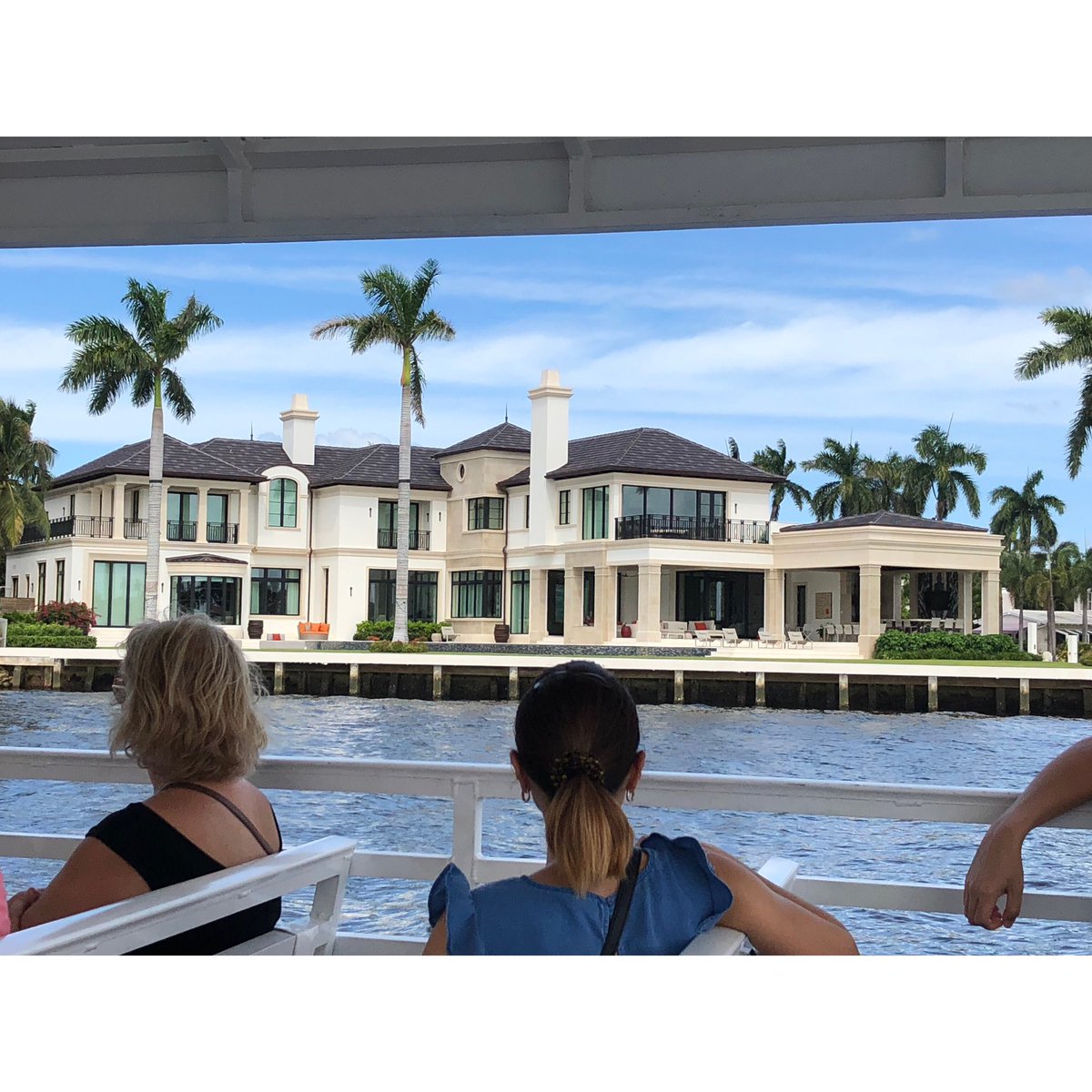 io_la_polpetta's tweet photo. Fort Lauderdale life. #YachtClub #Miami #SlowRide https://t.co/HX8jbC3lob