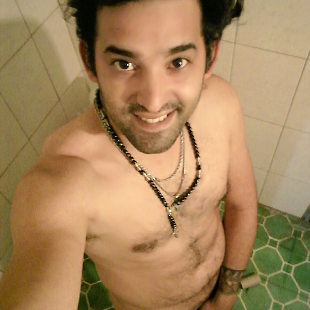 HeterosSabrosos's tweet photo. Ezequiel... 38 años... Hetero sabroso y muy cachondo, rt y ❤ y subo más foticos de Ezequiel https://t.co/sUwsIdVIKV