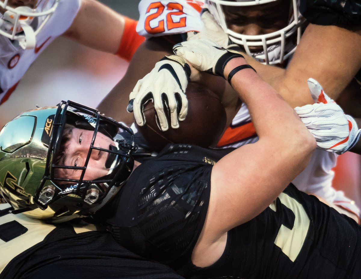 AllisonLeeIsley's tweet photo. Link to full photo gallery from Saturday's #ACCFootball game between @WakeFB and @ClemsonFB >>> https://t.co/EPKR4jc85g
via @JournalNow @ConorONeillWSJ @MyTakeOnWakeWSJ
#WakeForest #Deacons #GoDeacs #Clemson #Tigers #NCAA #CollegeFootball #JournalNow #Photojournalism https://t.co/ix5CStBD4W