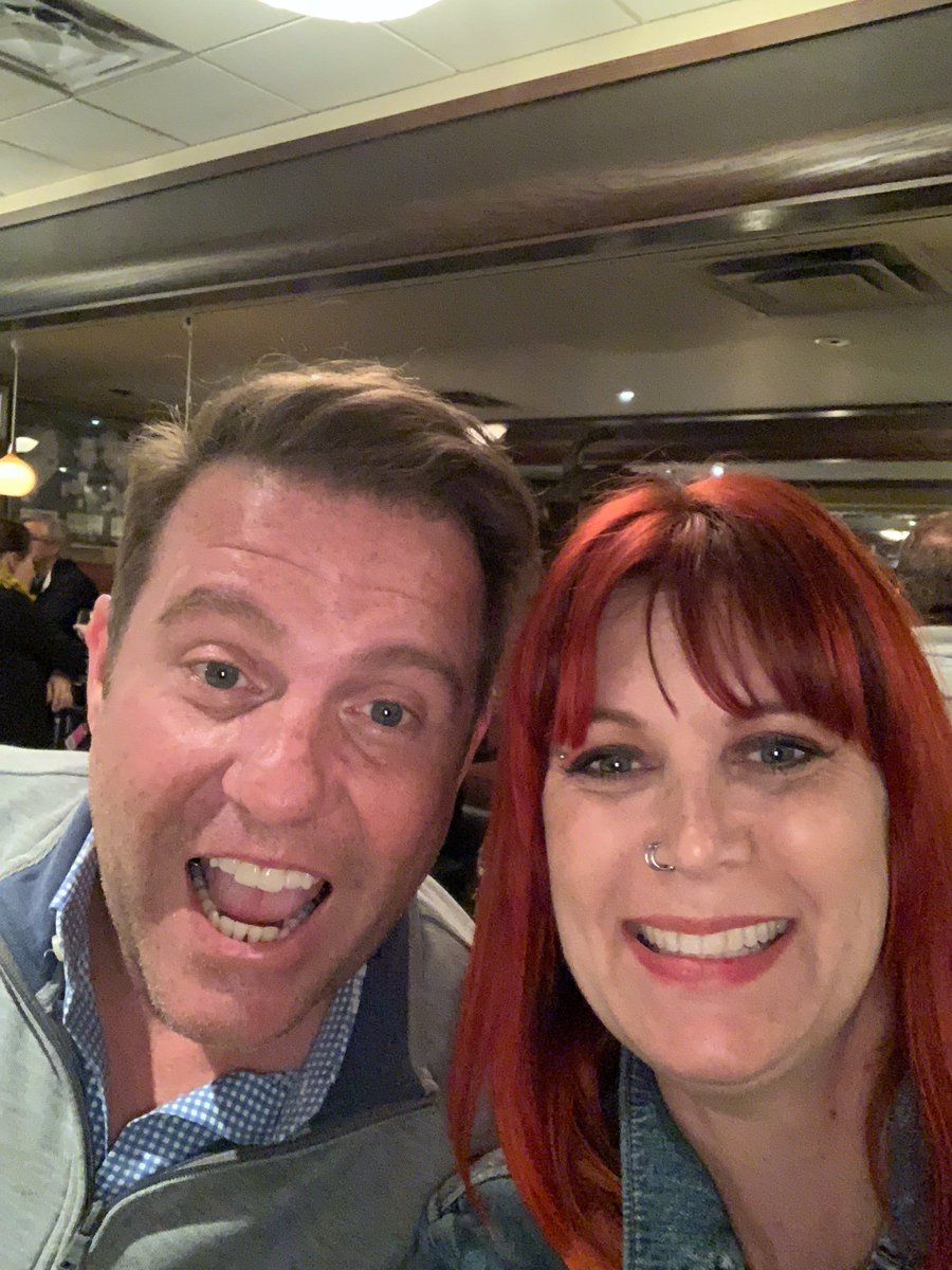 InviktusSalon's tweet photo. I’m not much for tweeting but tonight I got to sit and talk with @Renegadeserver and I felt like my dreams I could touch !!! Who inspires you https://t.co/84BeGohD8v