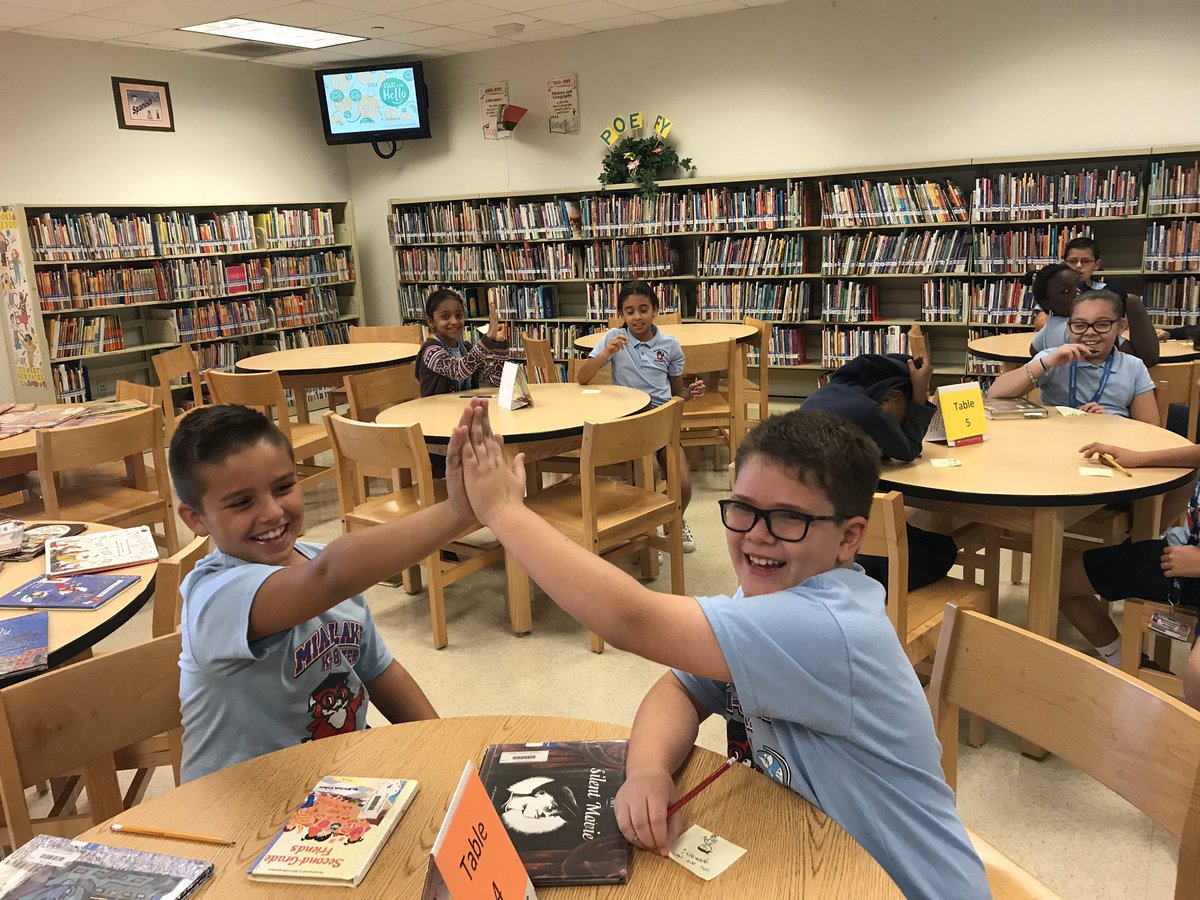 libraryqueen27's tweet photo. #StartWithHello Hiding positive notes inside library books! #MLK8 https://t.co/1oLgT2sjwi