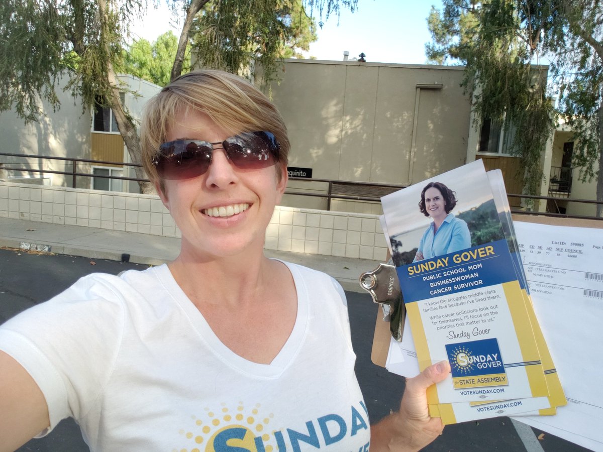 marnivonwilpert's tweet photo. Proud to be out canvassing for @sunday_gover who is going to be the next Assemblywoman for #CA77! Go @dwc_sd and @sandiegodems on Election Day Nov. 6! https://t.co/JiYK23JVt7