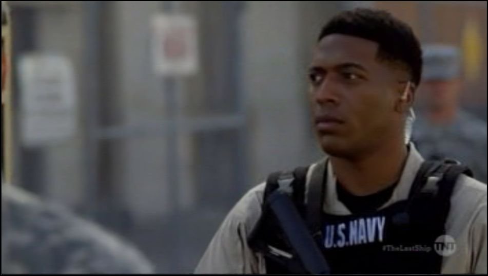 BlackhawkStrykr's tweet photo. @LastShipTV #SlatterySunday Bonus time! This week-It's the awesome @jockosims as an EPIC badass warrior &amp; now #XO #CarltonBurk! Isn't he great? He's SO generous he even gave #Omar a "gift"! *snicker*🤭#TheLastShip #NathanJamesFleet151 #FitForAFight https://t.co/Pa0tyTAzte