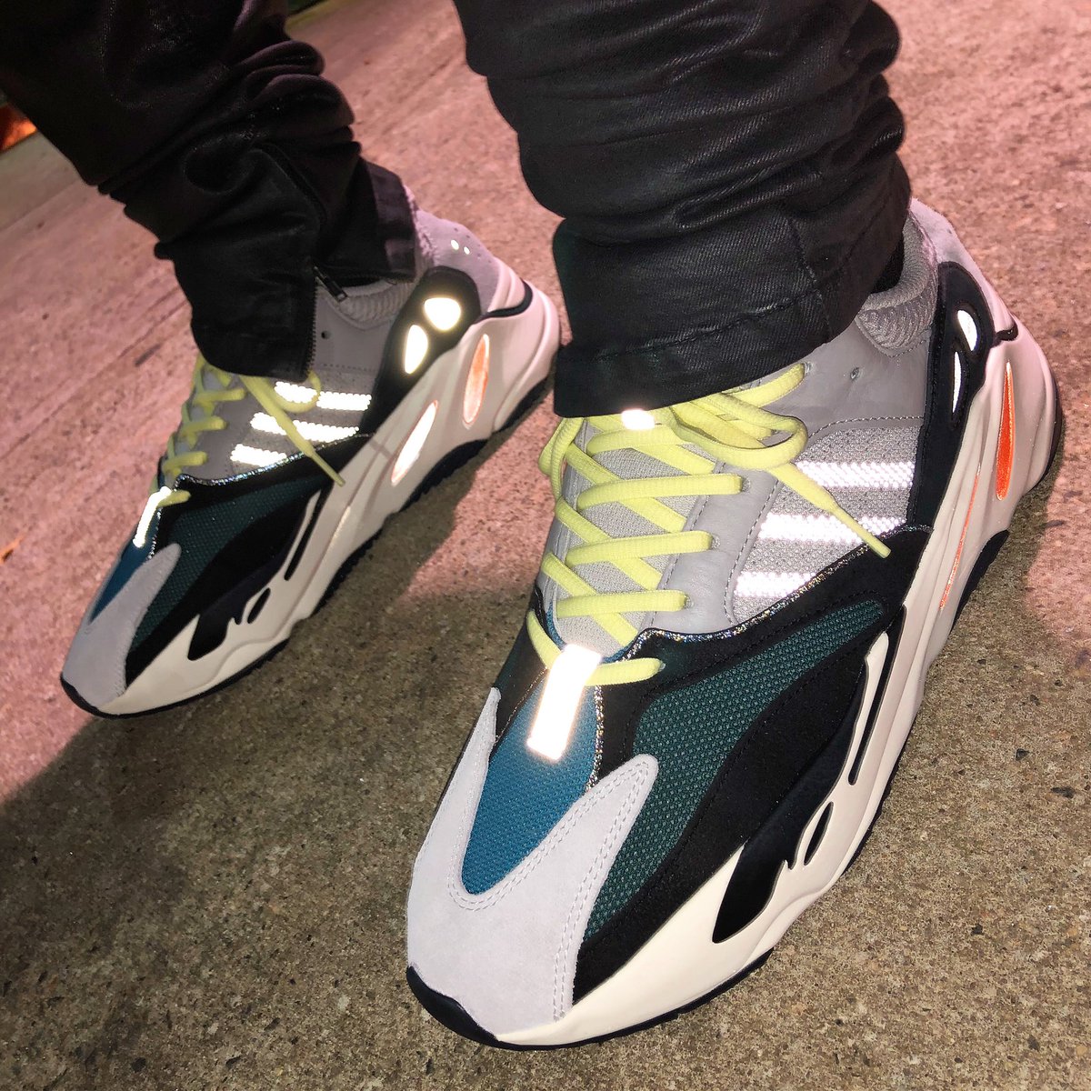 CHINNIE1380's tweet photo. KanYEEZY!!!
#Adidas #Yeezy #WaveRunner700 #WearYourKicks #KOTD #SMYFH #WDYWT #SuckerFree #Brooklyn https://t.co/iAnVMxwIju