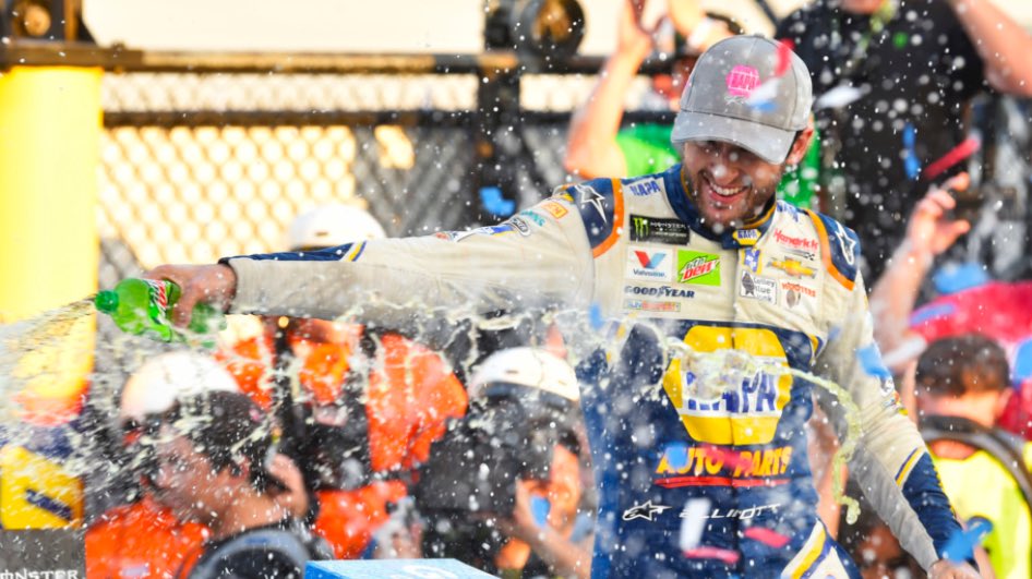TeamHendrick tweet picture