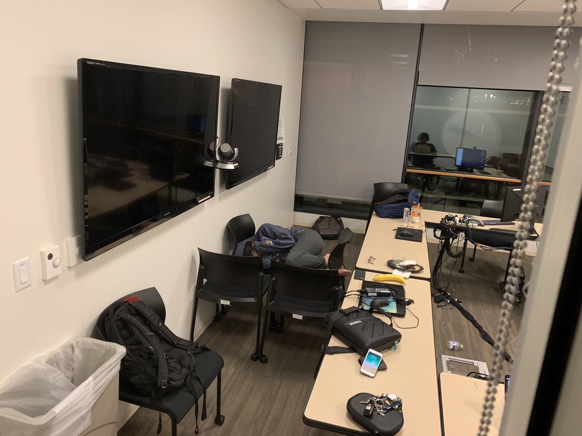 Uchealthhack's tweet photo. @UCSDHealth #UCHealthHack https://t.co/T58TNe5CxF https://t.co/dsAyEXvuWV