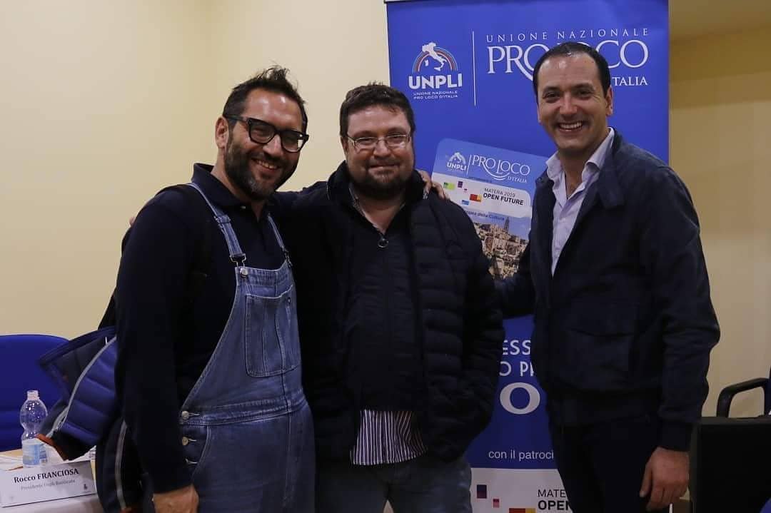 roccofranciosa's tweet photo. Semplicemente GRAZIE a tutti!
๐๐๐
In particolare a Peppone Calabrese ๐
A #tumact2019 @prolocobarile
ใTumact Me Tulez - Festival dell'Aglianico del Vulture e dei prodotti tipiciใ
๐ท๐๐บ๐
#dilusso #tumact2018 https://t.co/LqLpDLKZV2