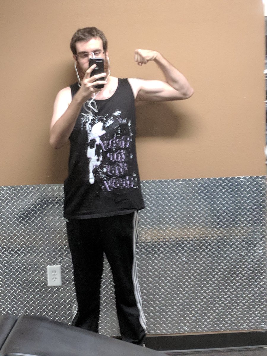 WrexKC's tweet photo. Just got done with my after work workout rocking my @ChainsawKing tank cuz I'm a #MonsterInTraining https://t.co/B5BC9chHZ2
