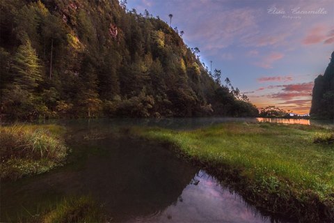 Laguna Magdalena, Huehuetenango - foto por Elisa Escamilla Photography #Guatemala Visite mundochapin.com
