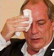 Atenta11's tweet photo. @cirogomes  perdoa o Brasil. Não desiste por favooooooooor NÃO DESISTE DESSE PAÍS. Nos ajuda. https://t.co/LciCqthXrR