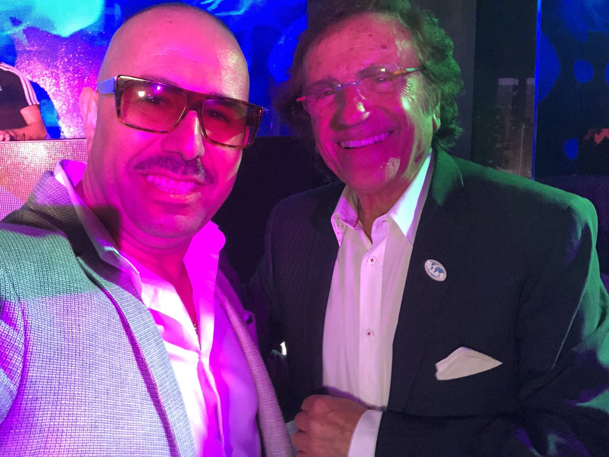 SudEventiShow's tweet photo. Piccoli e grandi ricordi della bellissima serata
 “LA FESTA DELLA VITA” 
l’unico evento mondiale organizzata 
dall’artista Enio Drovandi con la 
WEB TV STUDIOS https://t.co/q1DZHDmUeO
