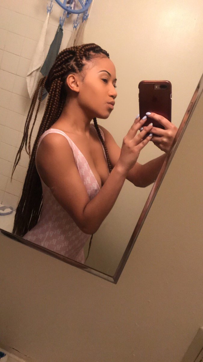 Top_Notch_Jay's tweet photo. Haven’t been on here ina minute wassup tho 💕 https://t.co/qV60tXMreA