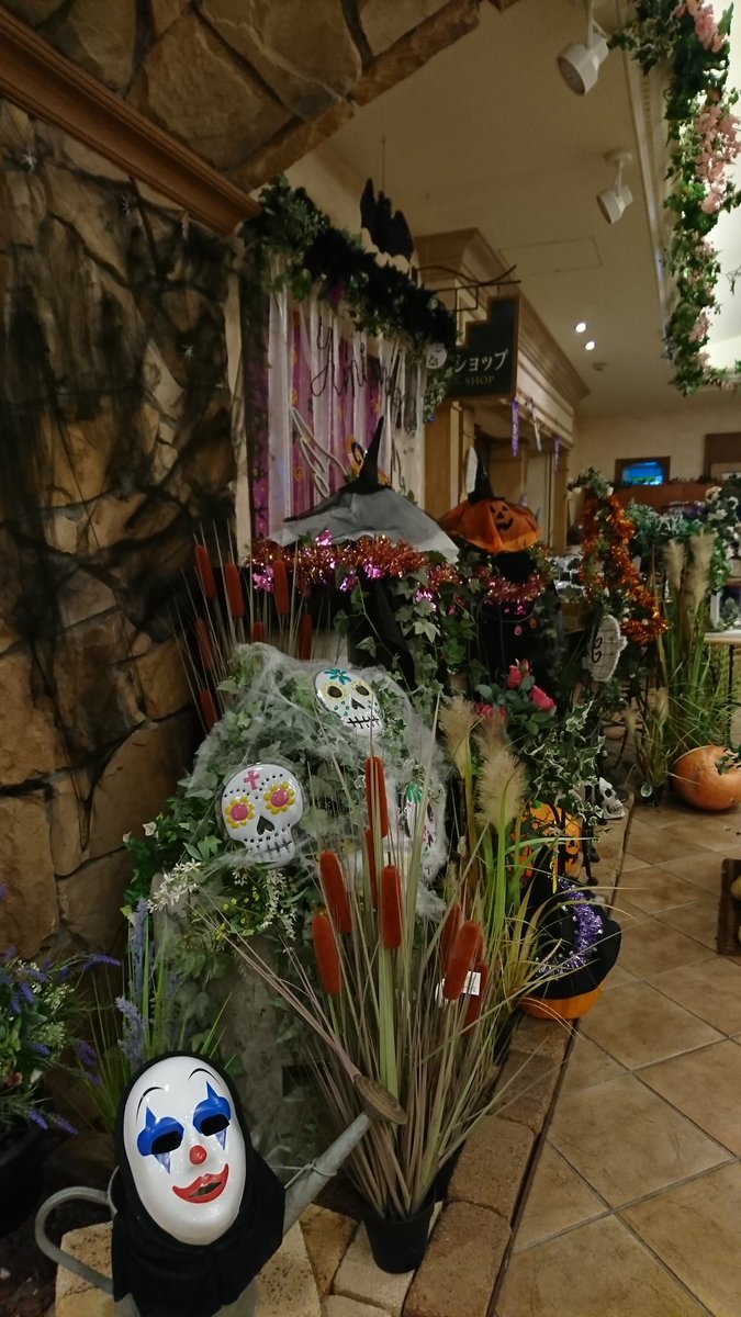 arkrayragnarok's tweet photo. ハロウィーン #由仁ガーデン https://t.co/rq63LhKCUG