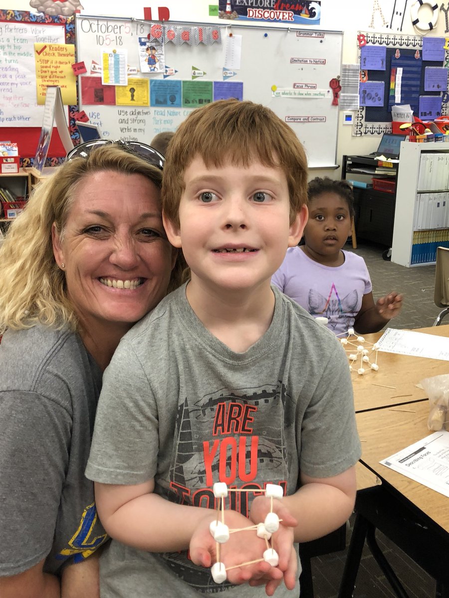 McCarthy_Crew2's tweet photo. Building 3-d shapes!!#bettertogether #bsecubs https://t.co/6lo0cMs6bQ
