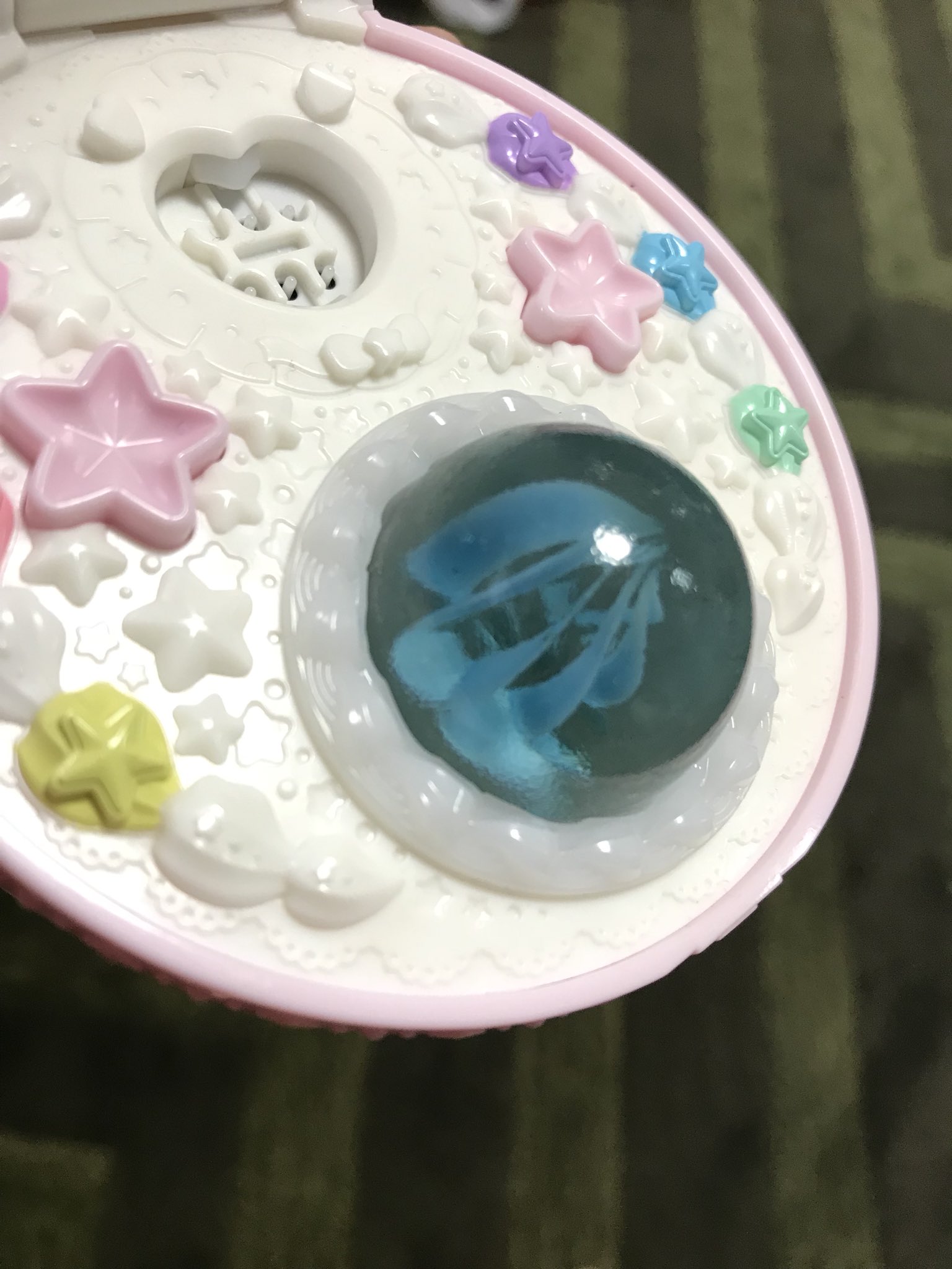 クリス シャグマアミガサタケ キラキラプリキュアアラモード まぜまぜ変身 スイーツパクトdx のスティックをなくした人多いと思うんだけど 駄菓子屋に70円で売ってるビー玉が信じられないくらいミラクルフィットするし コロコロ回しやすいし 光通し