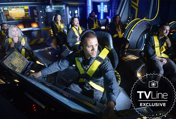 sboficial's tweet photo. É série do milênio que fala né?

Primeiras imagens oficiais da 6ª temporada de The 100. https://t.co/9iCvrDoOAm