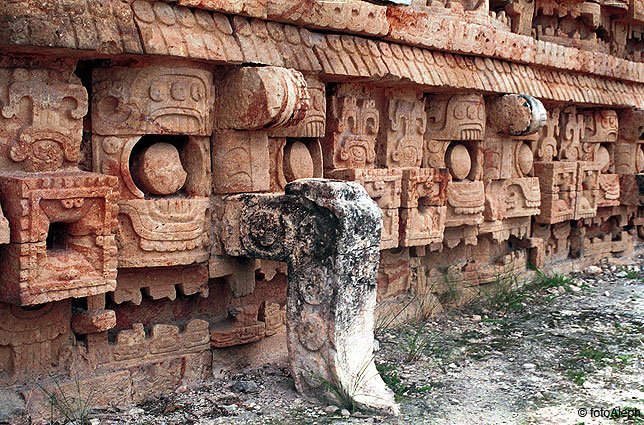 PriceTravel's tweet photo. Conoce más de la cultura maya recorriendo la famosa #RutaPuuc en Yucatán. 

La ruta abarca las zonas arqueológicas de Uxmal, Kabah, Sayil, X-Lapak, Labná, Oxkintok, las grutas de Calcehtok y Loltún. https://t.co/n4giBXr4ns