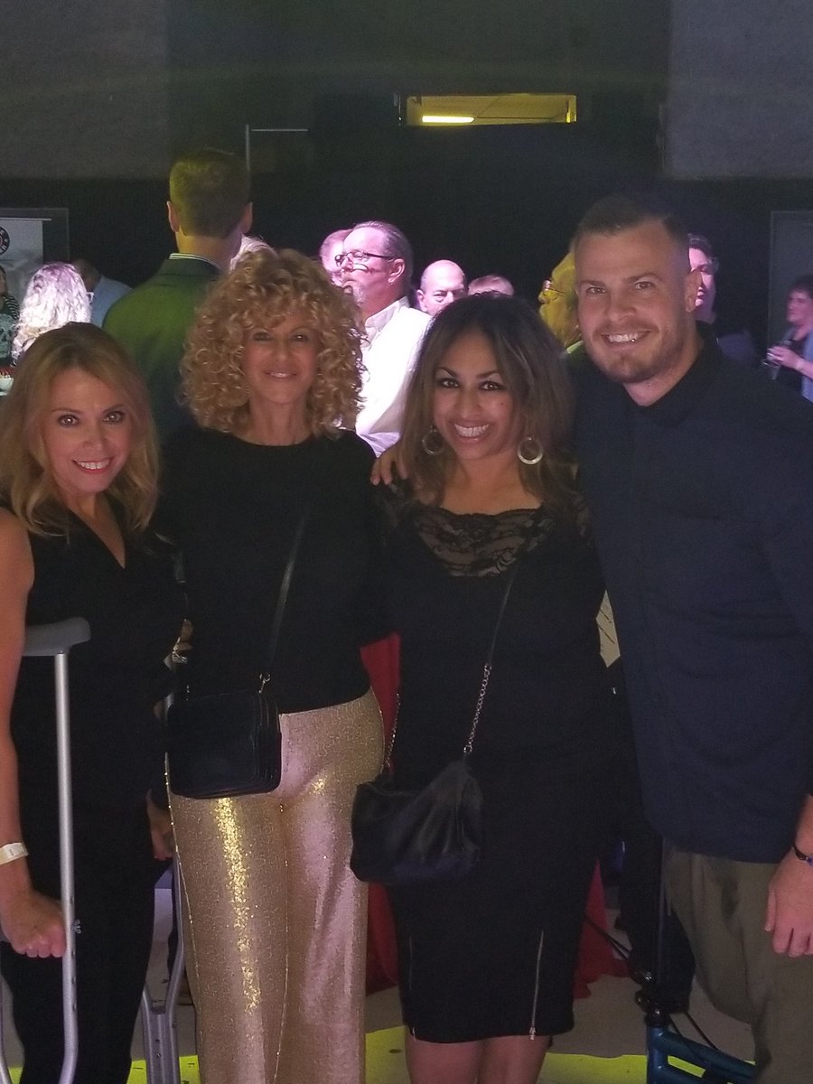 SheilaShowPHL's tweet photo. A great way to spend a Saturday night! Supporting @GPFO #PhillyFilm🎬📽 @BillyPennMusic 🎶🎼🎤 at @Numstudios. Congrats @pinkerina to you &amp; your #GPFO team for planning a successful event! Guaranteed fun with friends  #BrandonEricKamin  @DrHamiltonSleep! 😎 https://t.co/nSgHZpoIEB