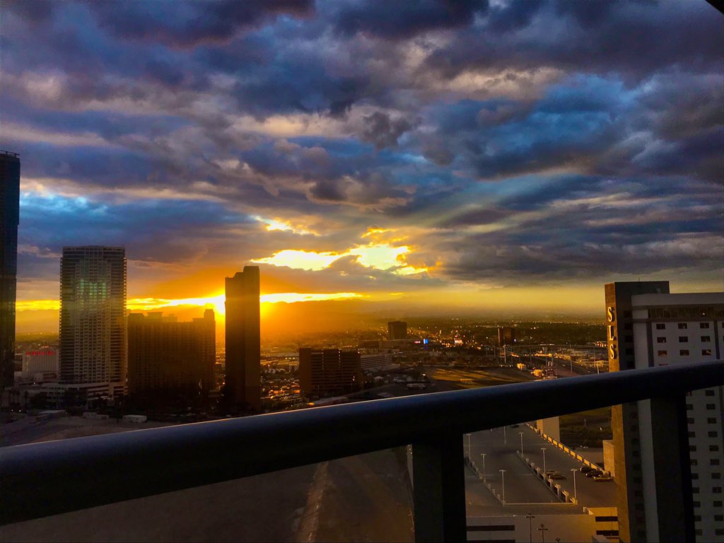 Isn’t she pretty? #vegas