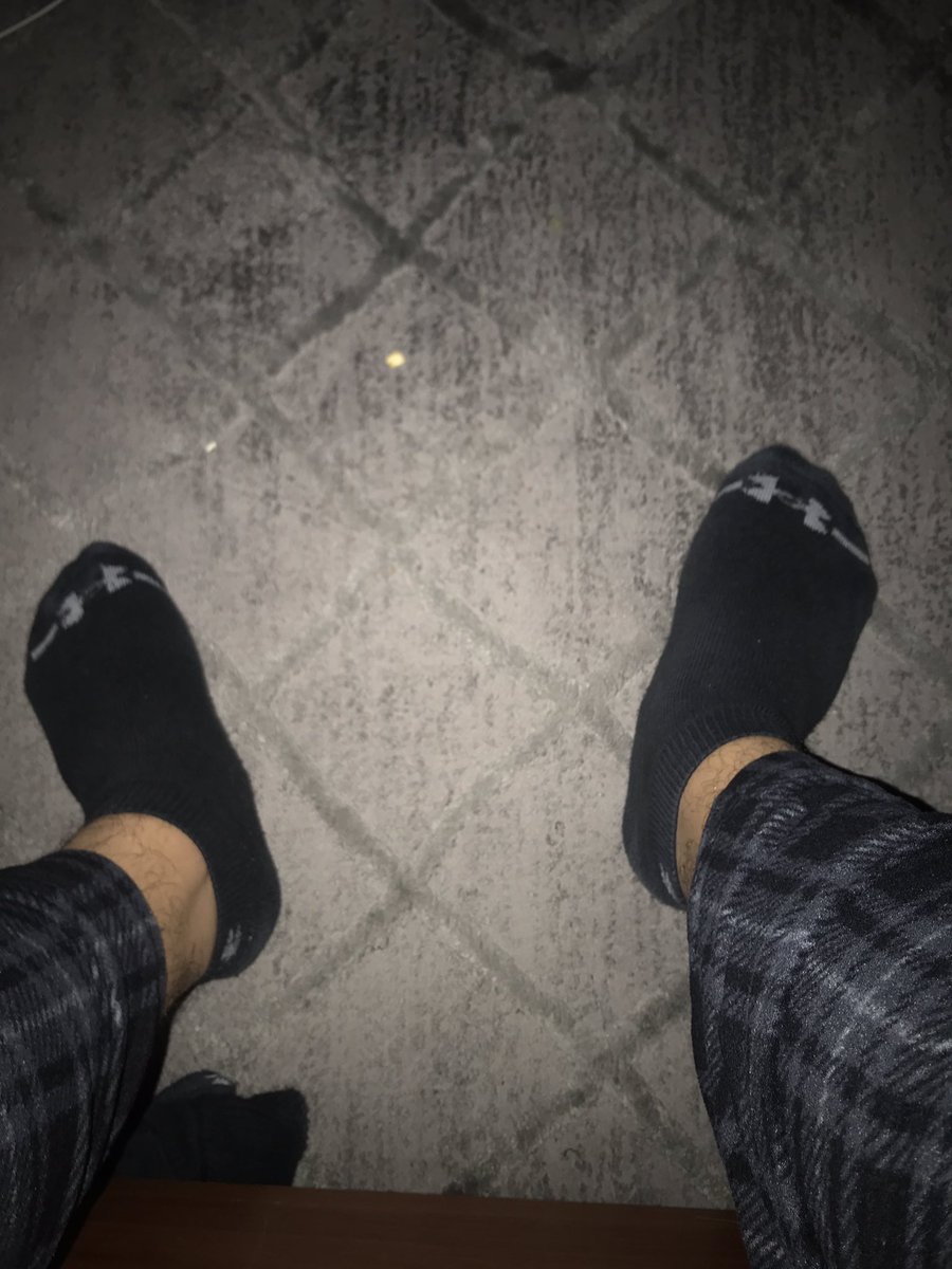 pethaticloser's tweet photo. There should be a fag underneath my rank feet #findom #paypig #findomgay https://t.co/v9aOPizbRo