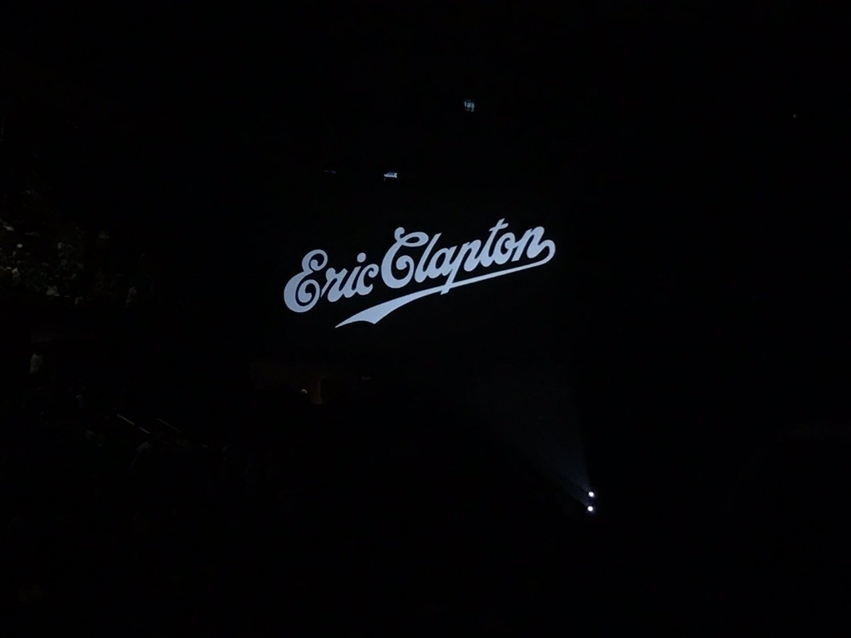 rodritsm's tweet photo. El sueño del pibe #EricClaptonMSG https://t.co/AgQnsTWAr9