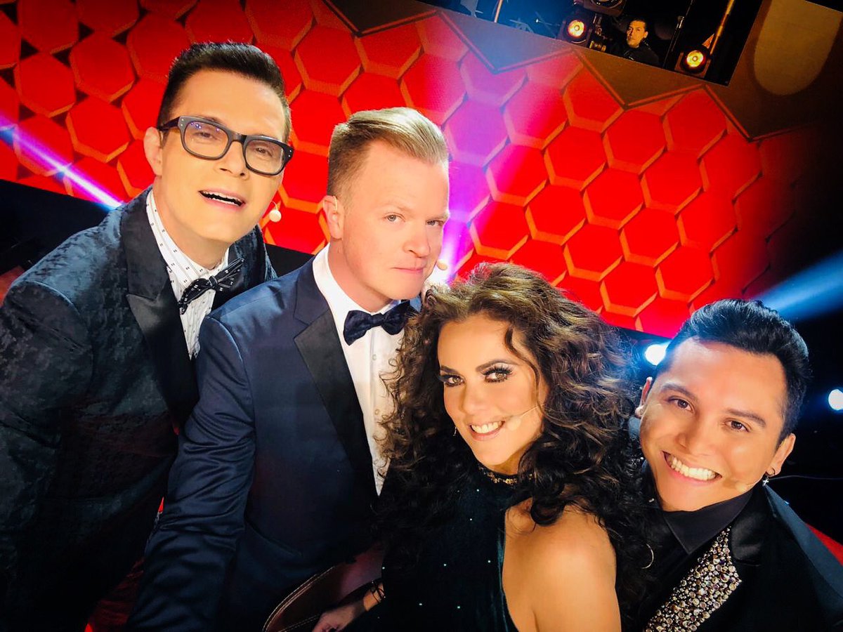 EdithMarquezL's tweet photo. Listos para @lacademiaazteca !!! #LaAcademia https://t.co/2CMhQ1ZoxO