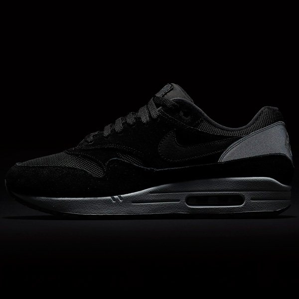 air max 1 reflective heel