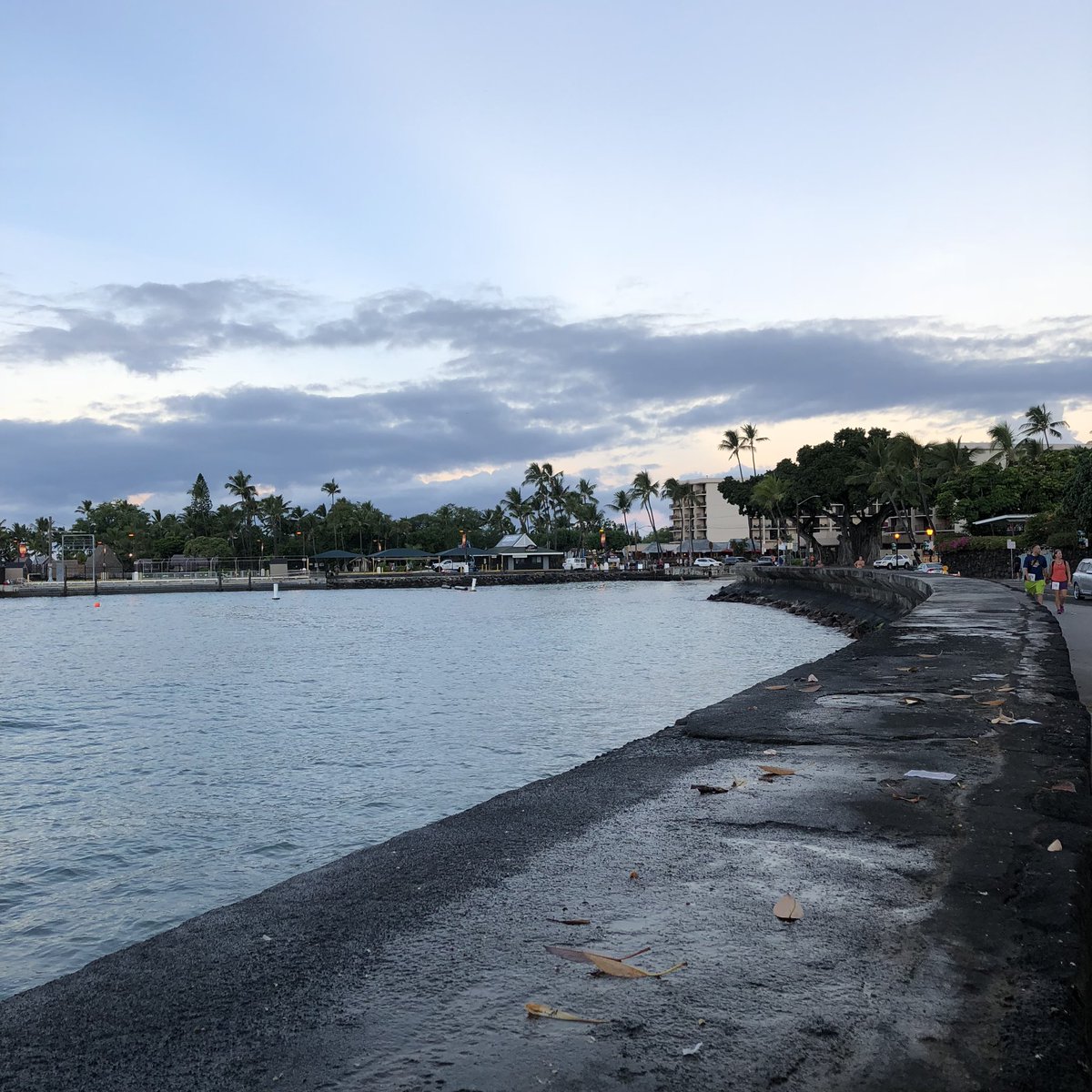 IMTrinews's tweet photo. SUNDAY MORNING! Nice and quiet at 6:00 AM 😌
.
📸 #ironmannews #Konapier #digbebeach #imwc #imwc40 #kona2018 #Tattoooftheday #aliidrive #triathlon⁠ ⁠⁠#LoveIT #photooftheday #hawaii #bigisland https://t.co/5xisKsPOdK