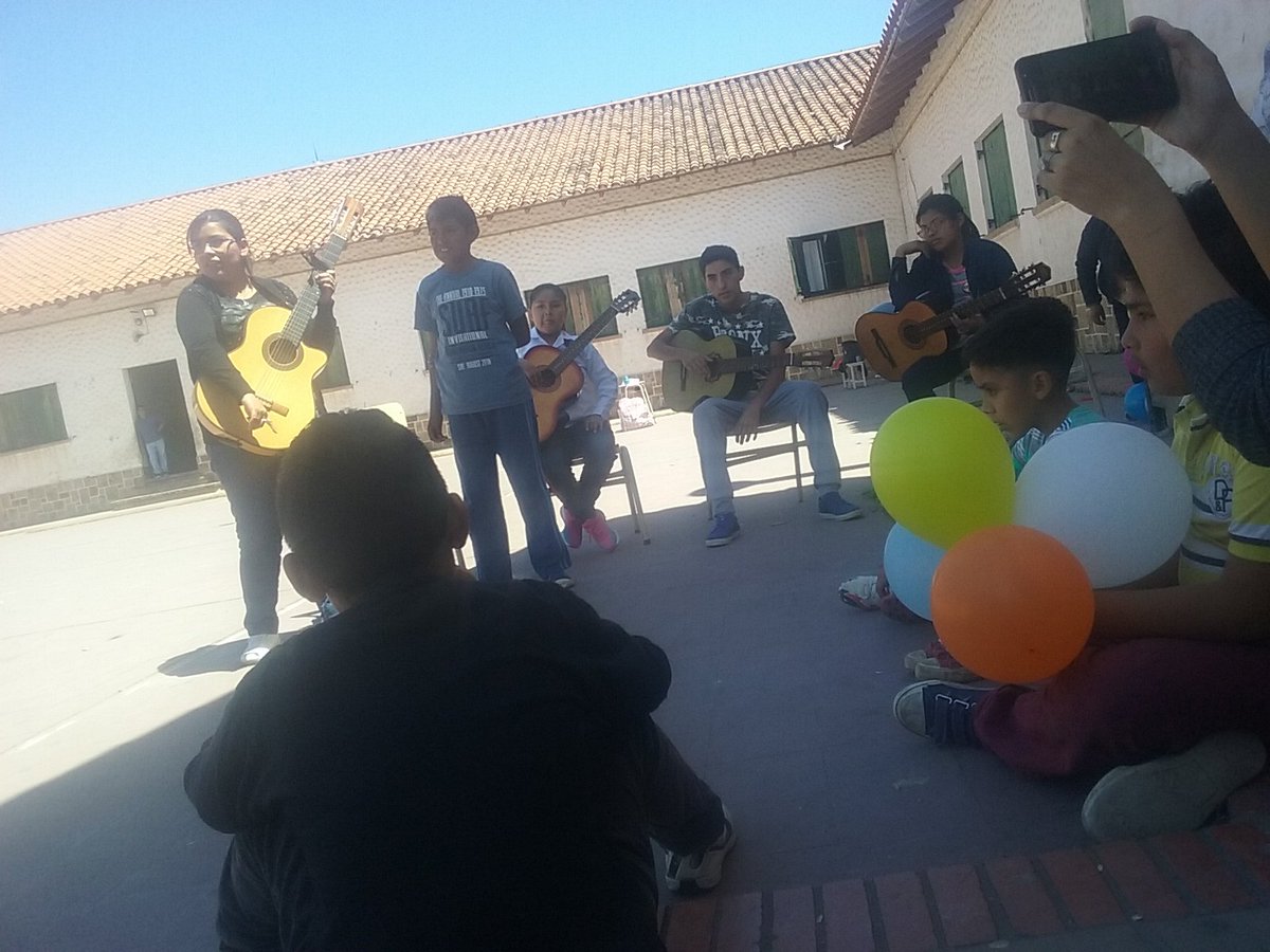 #JornadaDeLaFamiliaEnCPPS #NiñosFelices en #E.A.HogarEscuela <a href="/fguillesaavedra/">GUILLERMO SAAVEDRA</a> <a href="/juancarlosvilc/">Juan Carlos Vilca.</a> <a href="/patriciapinasco/">Patricia Pinasco</a>