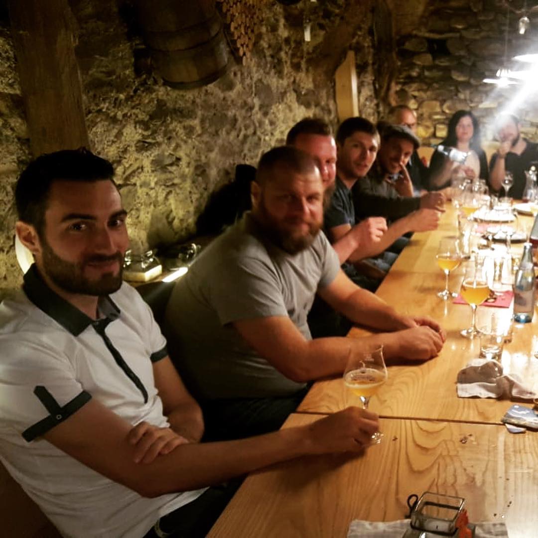 Puh.. what a night 🤩 #telmekom beim #törggelen 🎉 #party #kraut #wein #hilberkeller #telmekomontour #einergehtnoch #enzian @hilberkeller