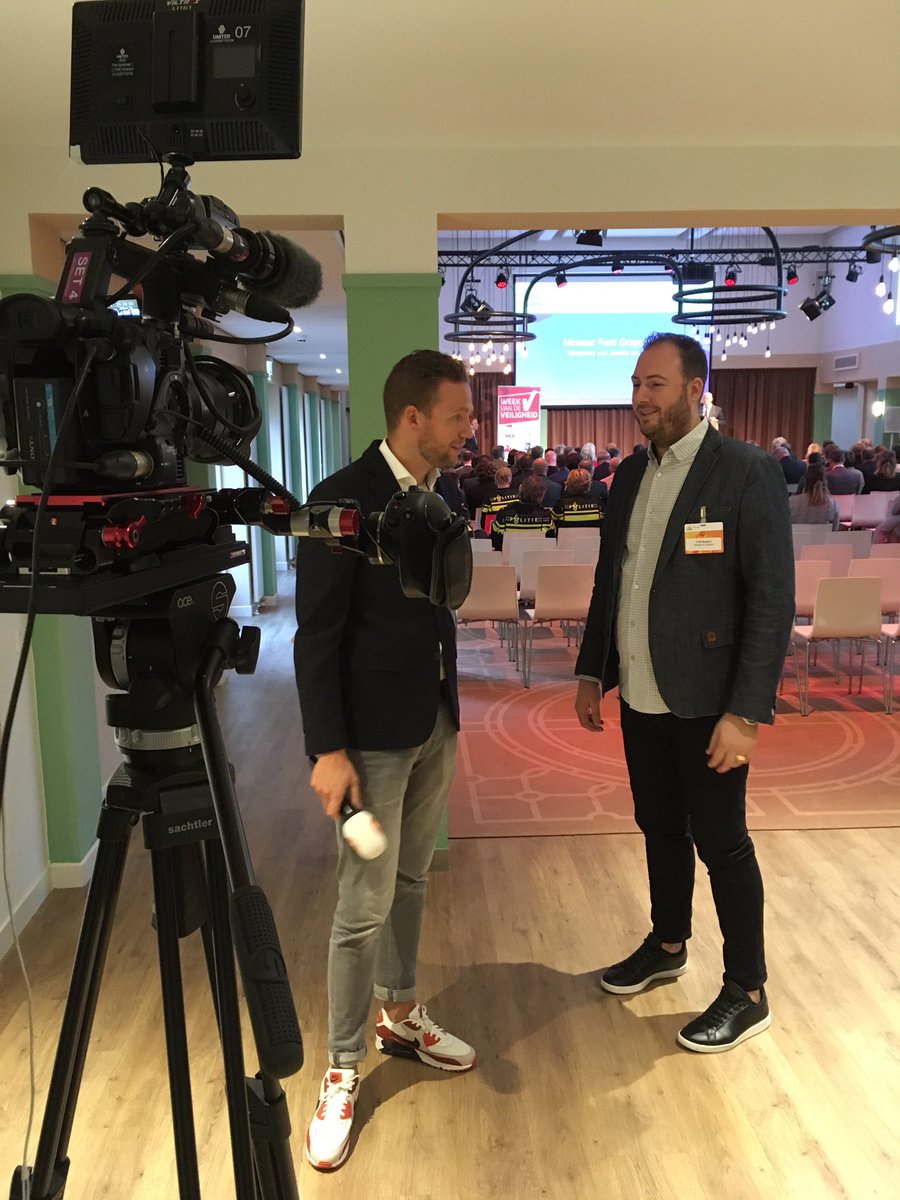 KHN's tweet photo. Winnaar #WelzoVeiligAward #horeca Roderick Dekker van #Bugsys in #Haarlem vertelt over veilig uitgaan bij #GoedemorgenNL van @WNLVandaag https://t.co/ctpe1mTNxa