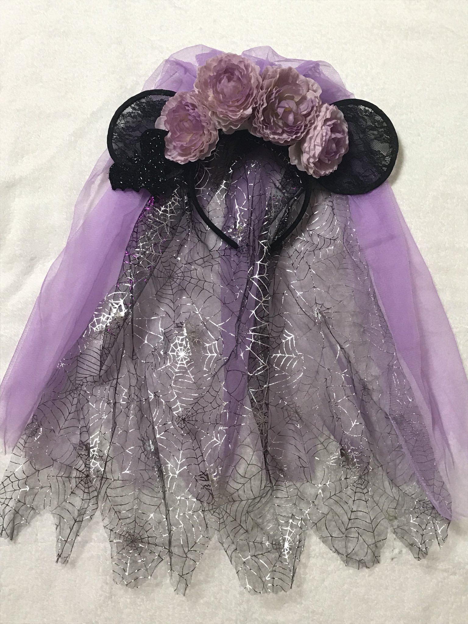 ほまれ ハンドメイド専用 速攻完売になった花嫁カチューシャ自作しました ないなら作るしかない と 色もデザインも自分好みにちょっと改変してみました オール100均製です T Co Wjh0nousot Twitter