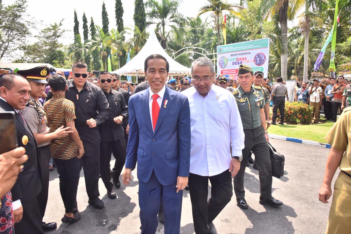 GaraiPace's tweet photo. Terimakasih bpk presiden jokowi atas perhatiannya bgi program p3md
#PendampingDesaKuat 
@jokowi 
@EkoSandjojo 
@taufikmadjid71 
@fachrilabalado 
@tppindonesia 
@KemenDesa https://t.co/9kxXG20mWx