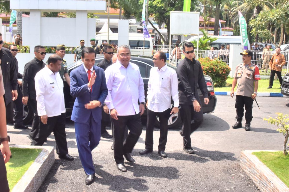 GaraiPace's tweet photo. Terimakasih bpk presiden jokowi atas perhatiannya bgi program p3md
#PendampingDesaKuat 
@jokowi 
@EkoSandjojo 
@taufikmadjid71 
@fachrilabalado 
@tppindonesia 
@KemenDesa https://t.co/9kxXG20mWx