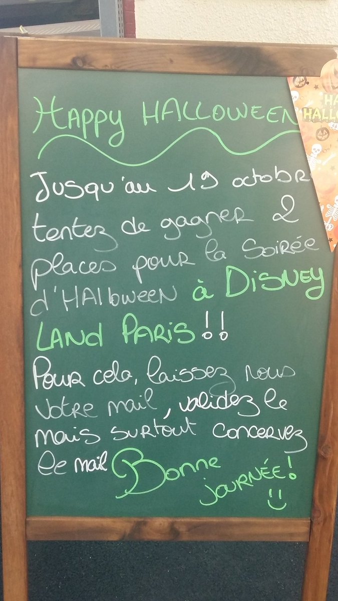 ConflansEquipe5's tweet photo. Ce matin en gare de #lafrettemontigny venez tenter votre chance et gagner 2 places pour la soirée Halloween du 31 octobre à disneyland Paris ! https://t.co/fl4LtGJM9Q