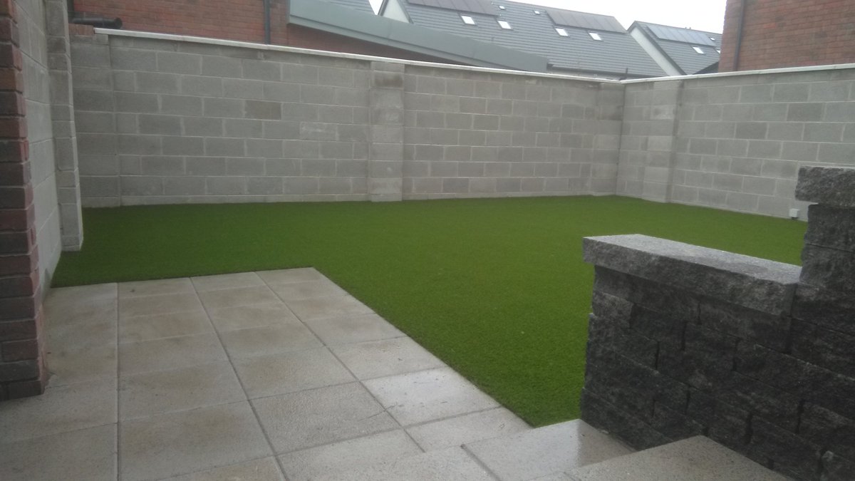 DubArtificial's tweet photo. Completed photos of a garden in Knockrabo, Goatstown with RG Silk 25 artificial grass. #newbuild #Dublin #ireland https://t.co/bLYJeTHvfd @DubArtificial https://t.co/3wvhY387QS