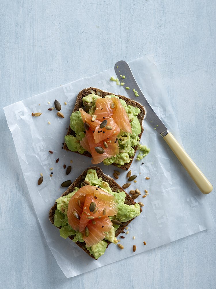 Avocado? Yep. Tasty dark rye? Yes! Scottish Smoked salmon? YES! YES! YES! 🥑🐟