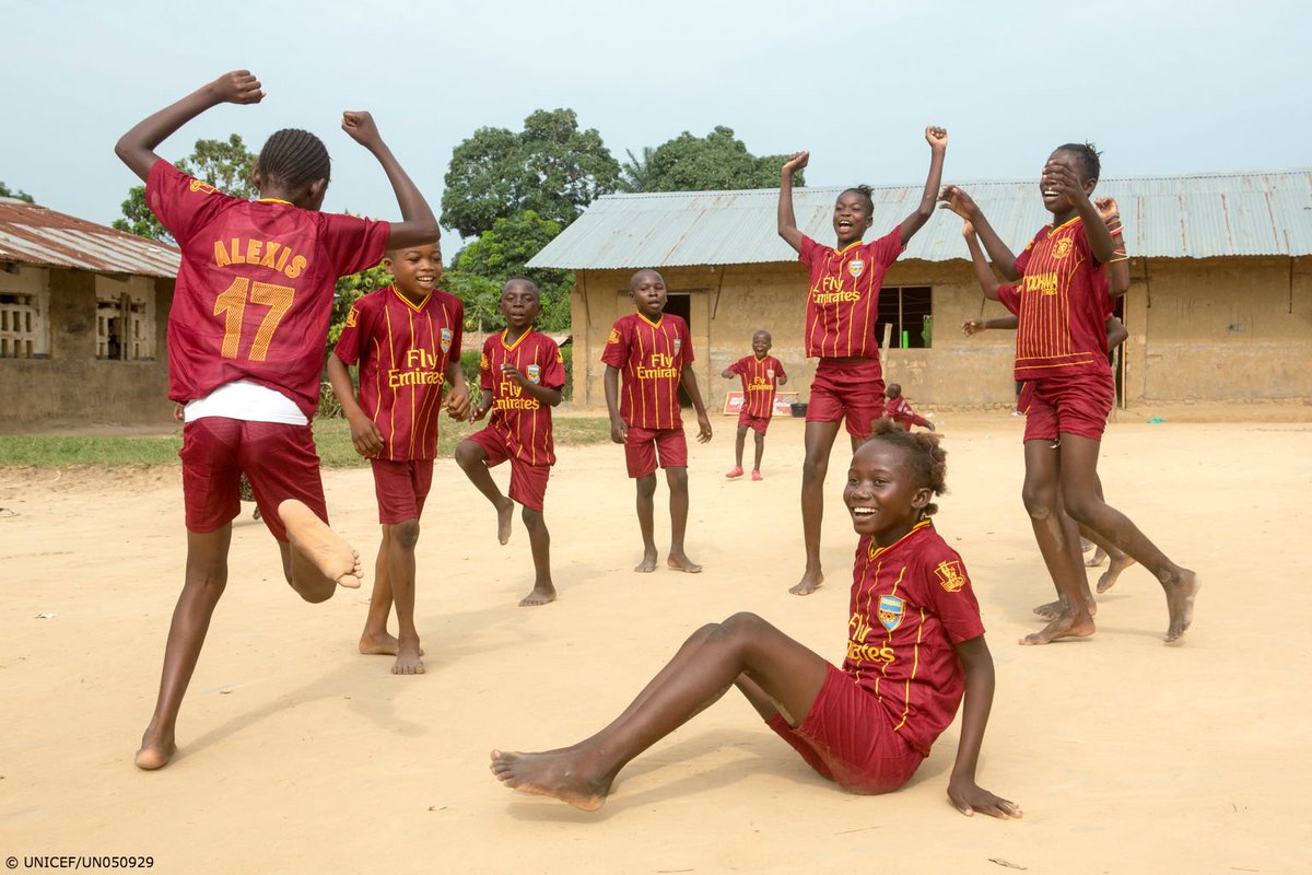 UNICEF's tweet photo. Every.
Single.
Girl.
Has.
The.
Right.
To.
Develop.
Every.
Skill.
Available.
To.
Succeed.

#DayOfTheGirl RT https://t.co/2KqATun1R1