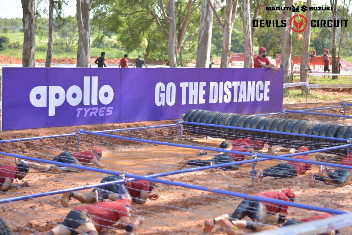 apollotyres's tweet photo. Look at how our Bangalore champs toughened up and tackled their way through the #GoTheDistance pit, Alpha Thrill Trail & the Apollo Zone, at the Maruti Suzuki Devils Circuit.
For more info: https://t.co/BhGfFZRhqd
#marutisuzukidevilscircuit #swiftdevilslayer #pushyourlimits https://t.co/EgsRx7LJ7z