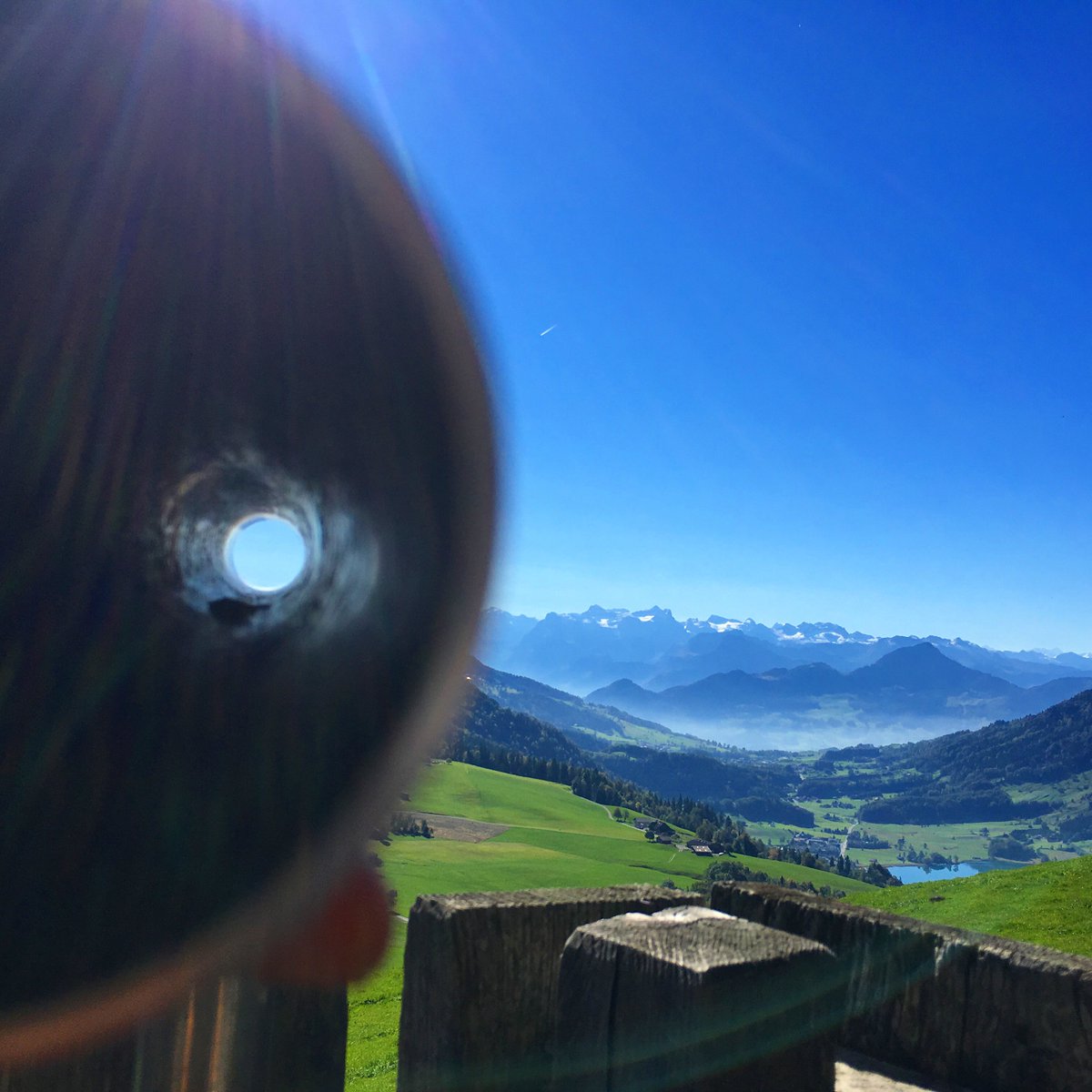 SilverCoasting's tweet photo. Take a peek! 🔭
I absolutely love this weeks #hiking route! With very little effort (not much elevation on an easy terrain) you can catch a glimpse of the Zürisee, the Aergerisee and the Sihlsee. For more info on it, click the link 👇 #Gottschalkenberg 

https://t.co/f6TctwuUNL https://t.co/6xl3UpMf4T