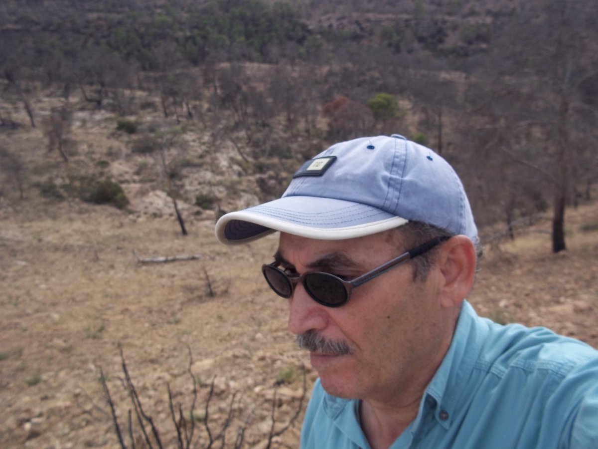 SmidaSamali's tweet image. صباح ألخير .صباح ألأمل و ألسعادة لكل ألأصدقاء و ألصديقات ,من ألقصرين من تونس ألخضراء ,لكم مني أجمل تحية ,مع أمنياتي للجميع ,بصحة و هناء وسلام ورخاء ,أبو شمس ,🐪🇹🇳🌼💐🍁🥀🌳🌾🌴