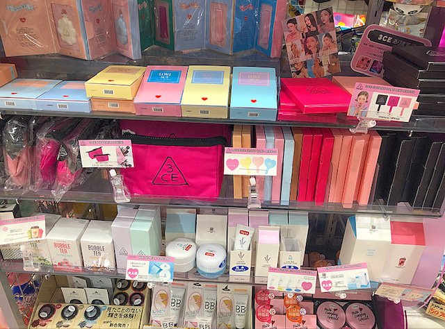 韓国コスメ、3CEミラー、ポーチ、韓国パックなど たくさん入荷しま