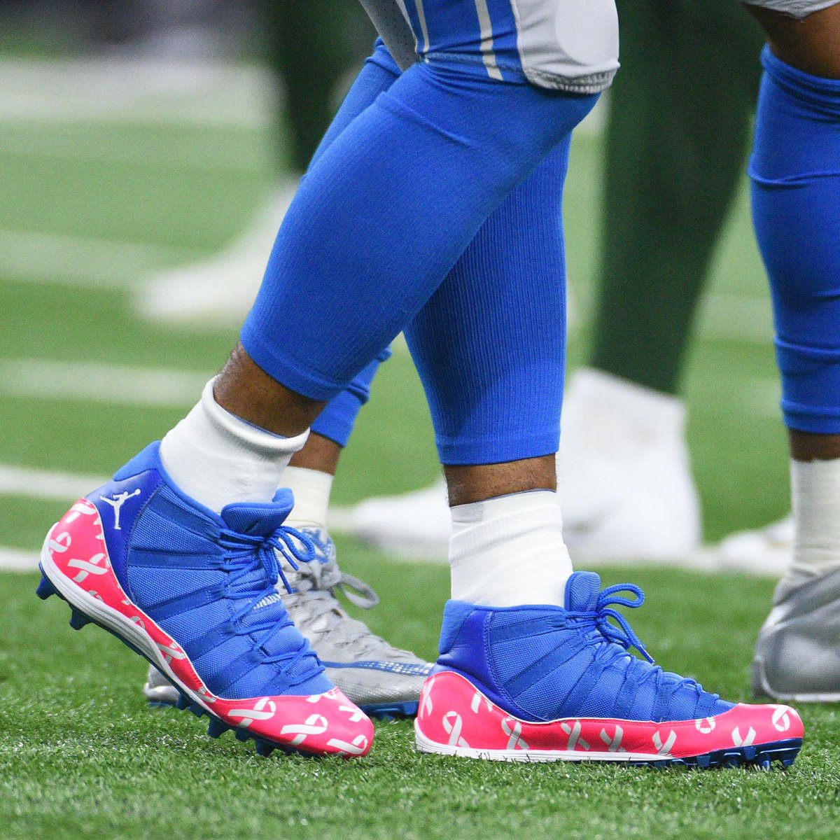 ShowtimeTate wearing custom Air Jordan 