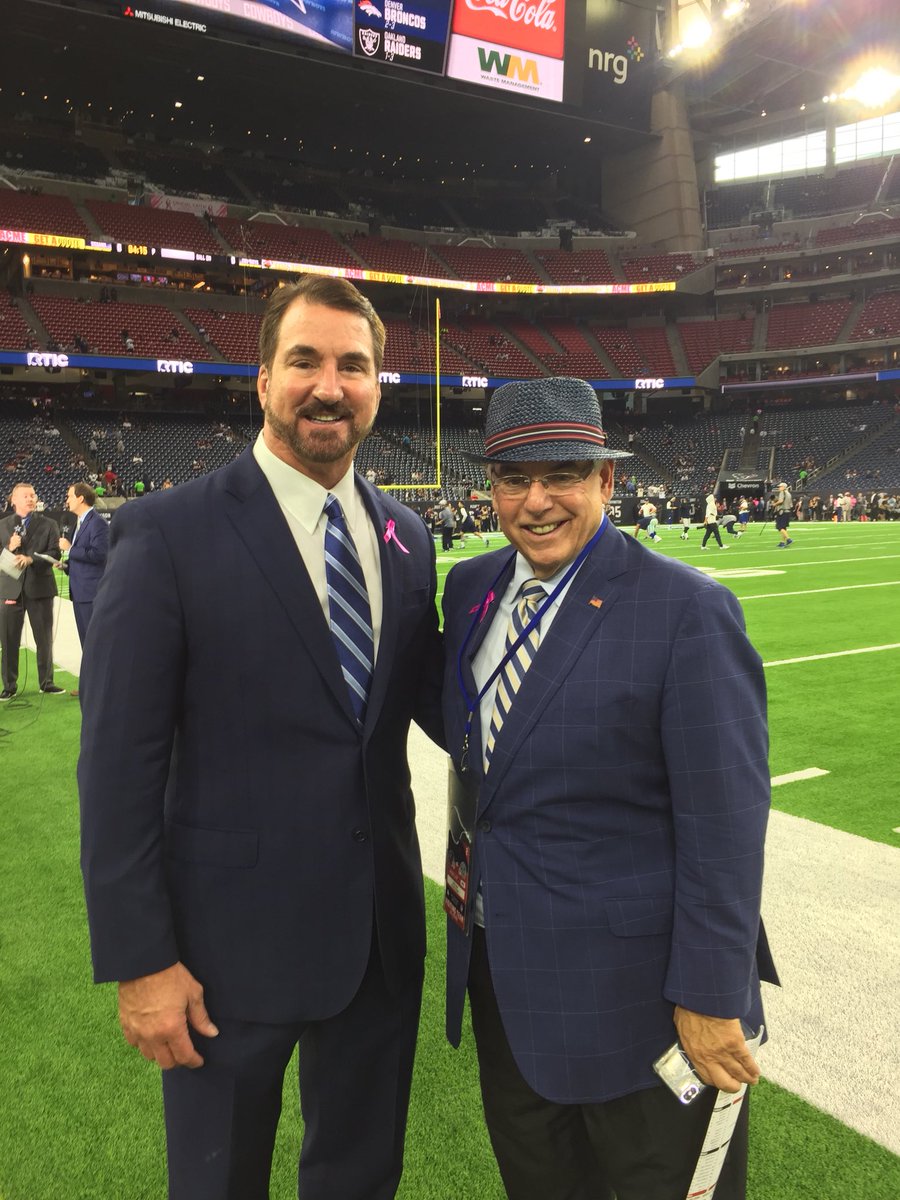 BabeLaufenberg's tweet image. How big is a Cowboys win tonight? Since current playoff system- teams that start 2-3= 21% chance of playoffs. 3-2? 50%.  HUGE difference. #DALvsHOU