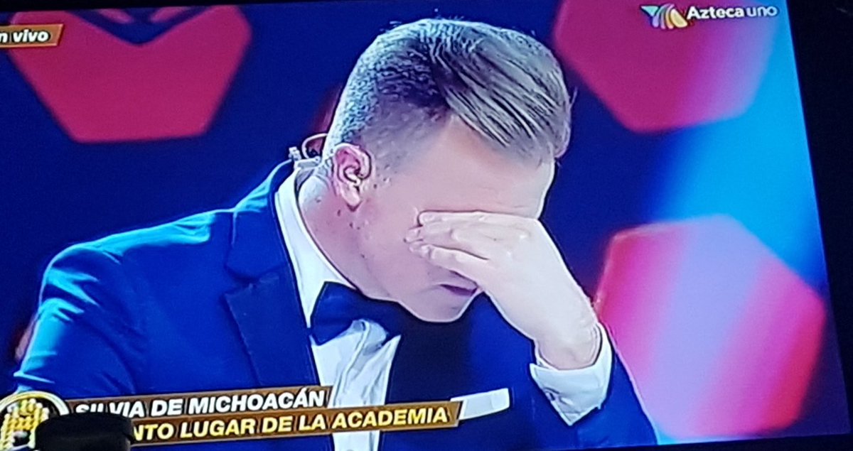 Sara_cln's tweet photo. quien más Así con la presentación de Alexis 🤦‍♀️#laacademia https://t.co/NbLdg3UlK9