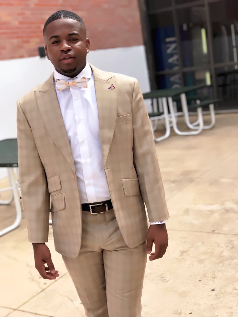 Promo_GoDD's tweet photo. “ Let them little boys TRY to run the city, we got BIGGER DREAMS 💭 #Homecoming2K18 #TheBraveFamilyASU💜💛 #SeniorClassPrez. https://t.co/oL5jlTSsS7