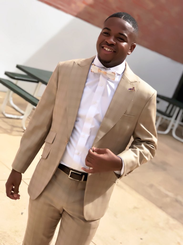 Promo_GoDD's tweet photo. “ Let them little boys TRY to run the city, we got BIGGER DREAMS 💭 #Homecoming2K18 #TheBraveFamilyASU💜💛 #SeniorClassPrez. https://t.co/oL5jlTSsS7
