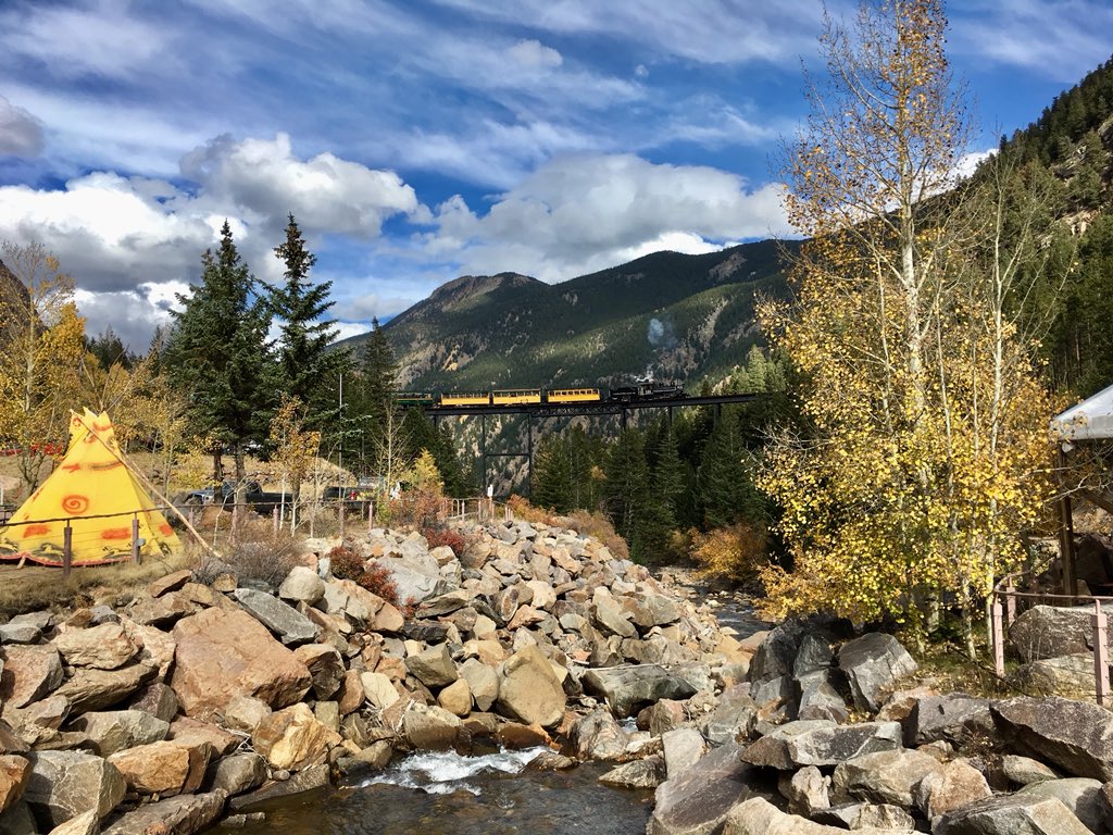 GeraldineCurtis's tweet photo. Day 5 began with a magical sunrise and an early start to the #GeorgetownLoopRailroad Built to transport silver ore when silver was $1 an ounce! Great fun and we got to photograph the train going over the high bridge #Colorado #roadtrip @SnapYourWorld @StormHour https://t.co/nV6w5gSuOE